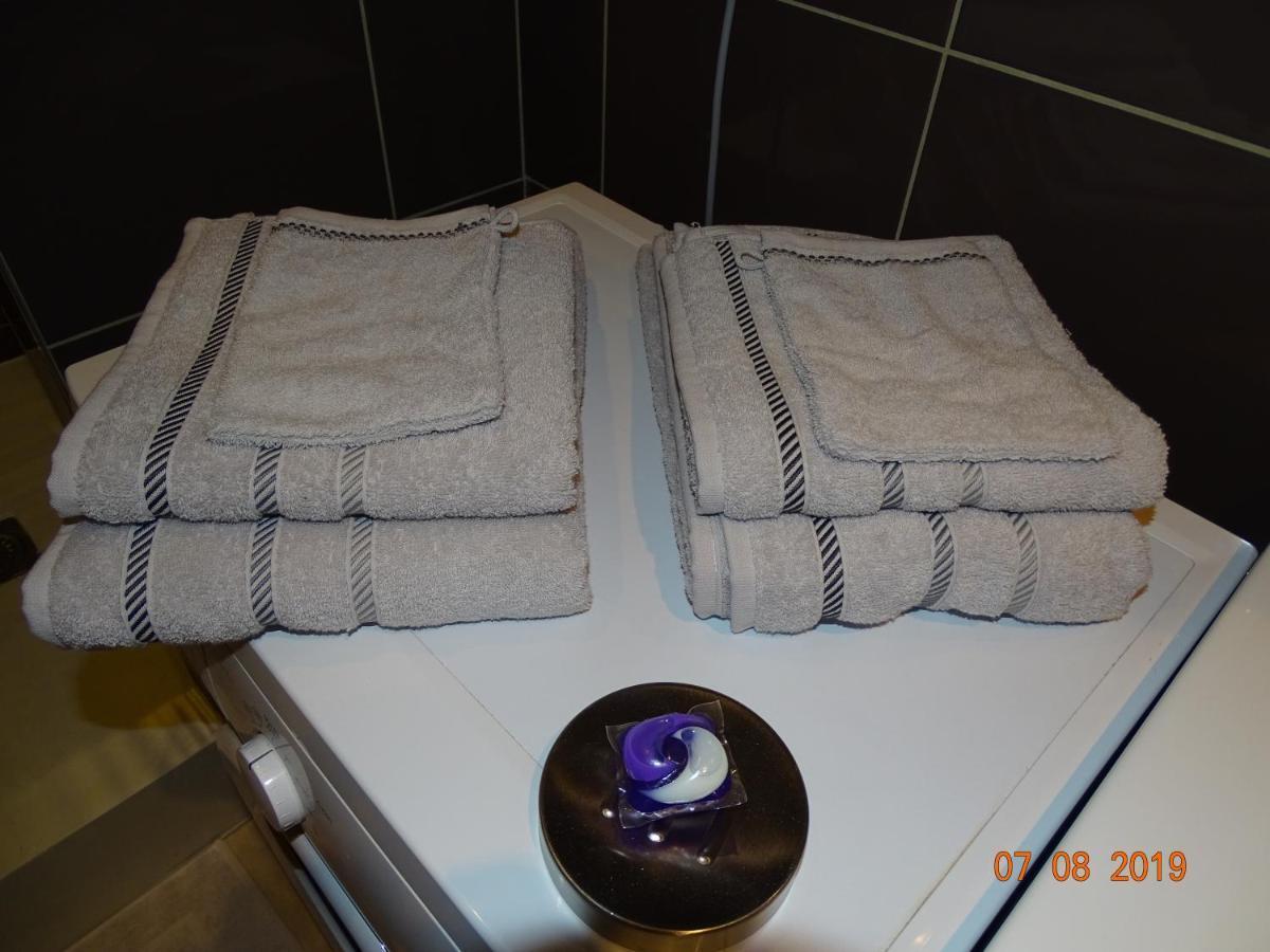 Legend- Parking Prive Gratuit- Terrasse Privee- Wifi - Convert - Alimentec Bourg-en-Bresse Luaran gambar