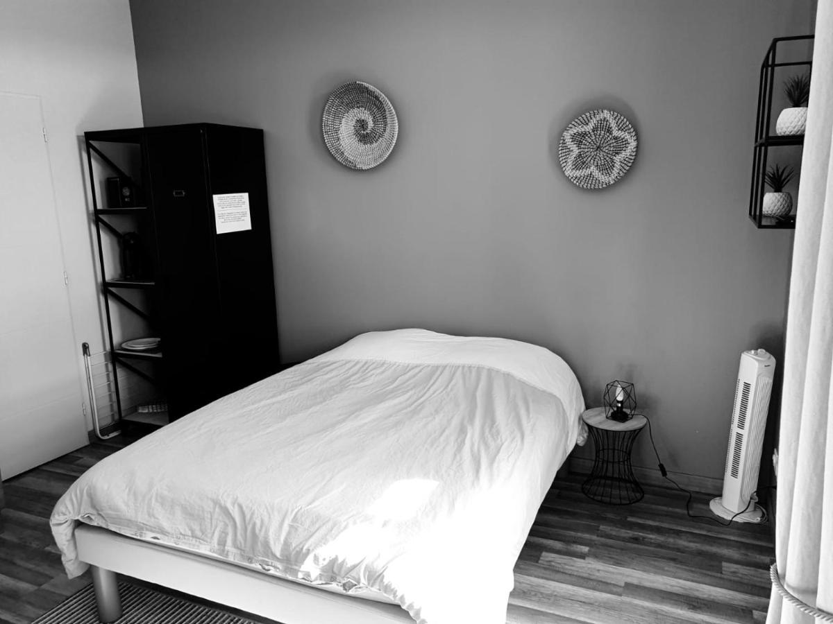 Legend- Parking Prive Gratuit- Terrasse Privee- Wifi - Convert - Alimentec Bourg-en-Bresse Luaran gambar