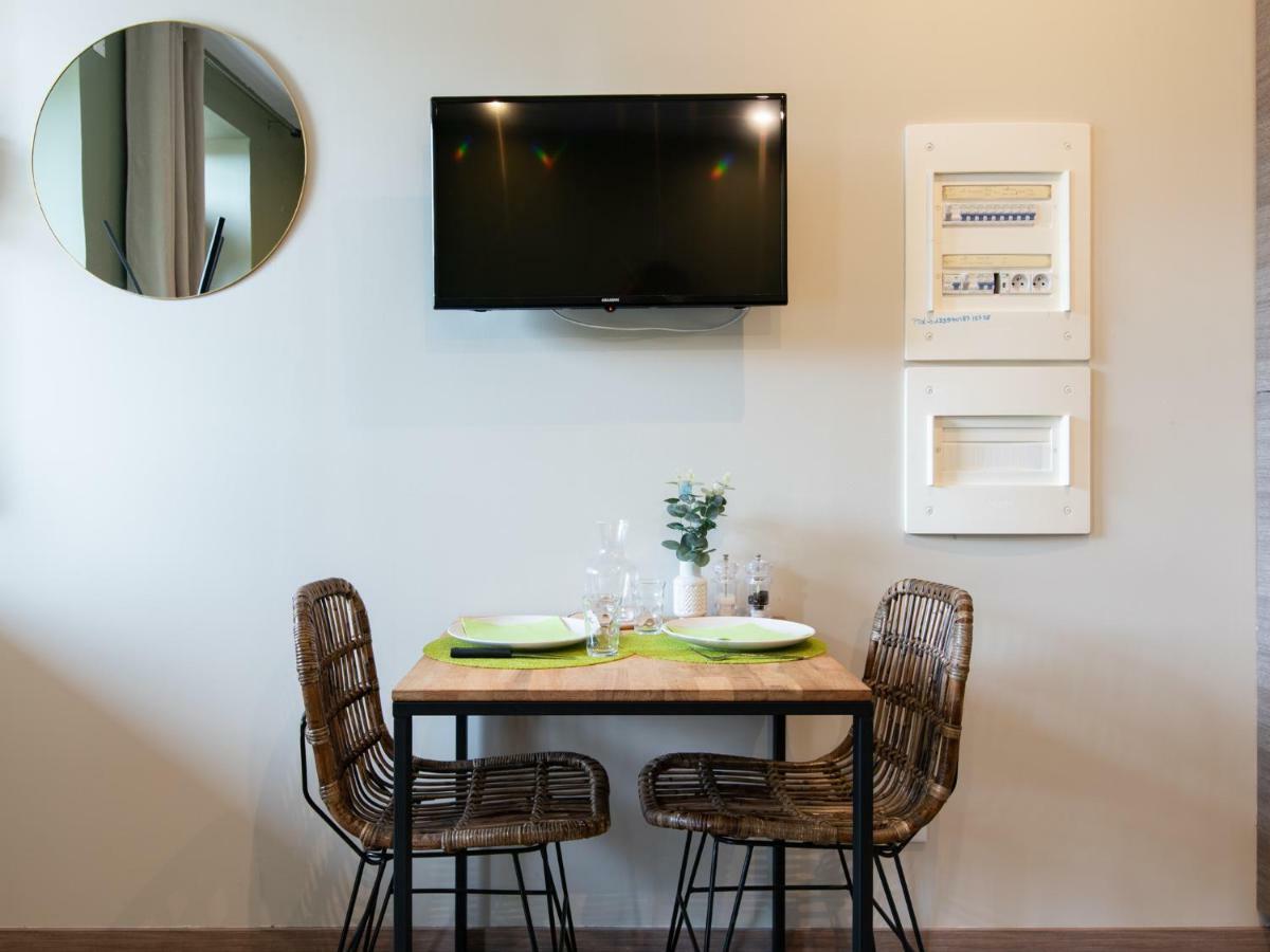 Legend- Parking Prive Gratuit- Terrasse Privee- Wifi - Convert - Alimentec Bourg-en-Bresse Luaran gambar